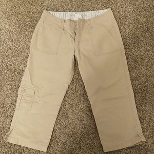 Aeropostale Khaki Capris Size 7/8